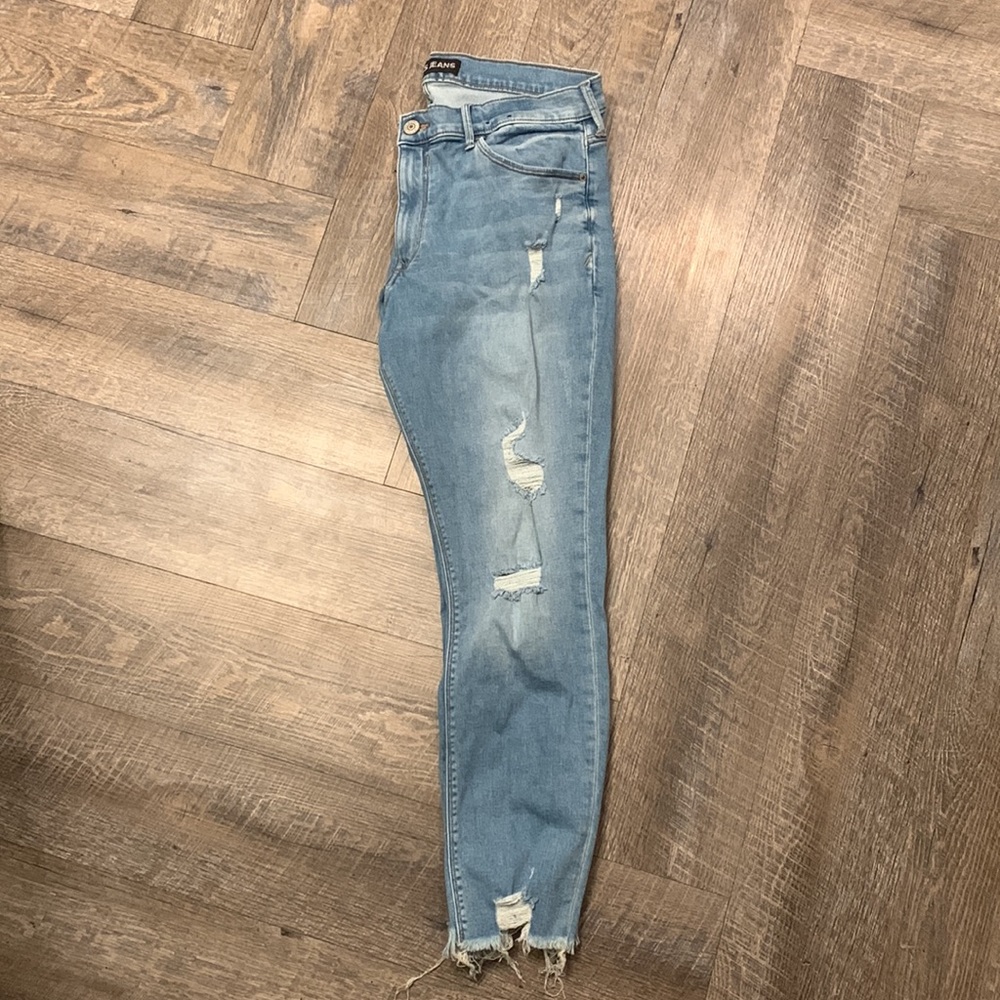 distressed jeans - Picture 2 of 4
